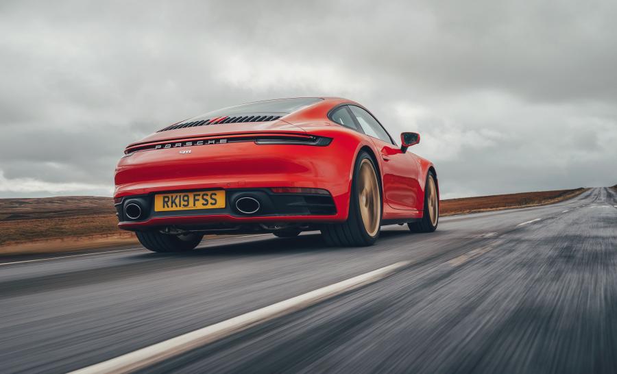  Porsche 911 Carrera S (992) 2019 года  (UK) (фото 24 из 29)